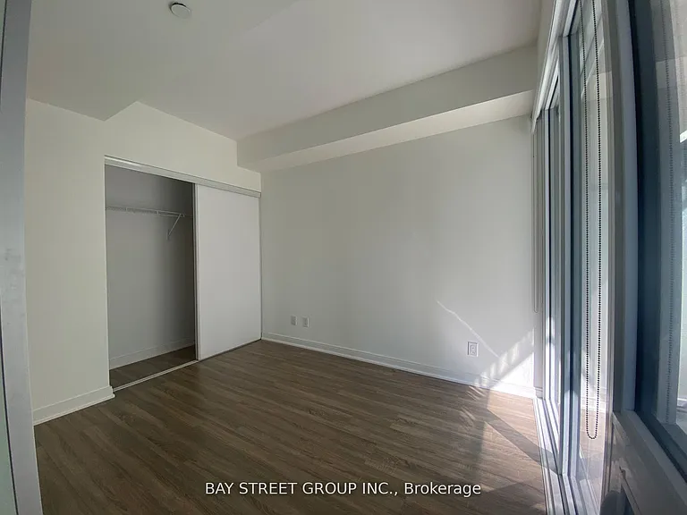 42 Charles St E #401 — Photo 10