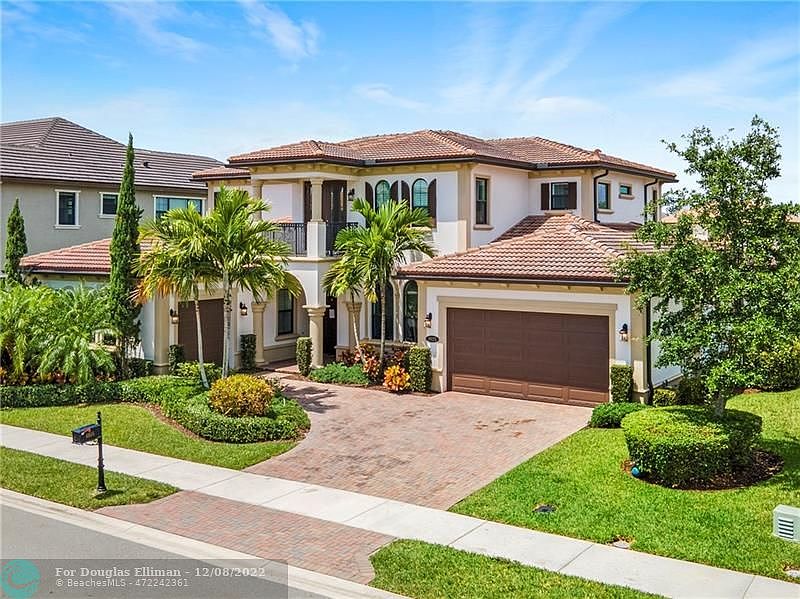 1st image of 8925 Watercrest Cir E