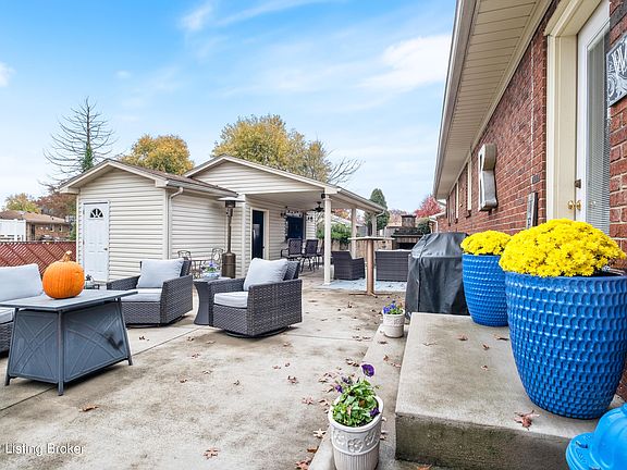 5th image of 2523 Paddock Ln