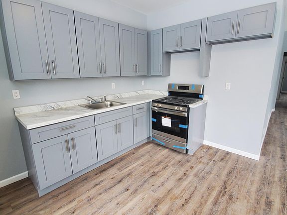 3rd image of 220 Hansbury Ave #1