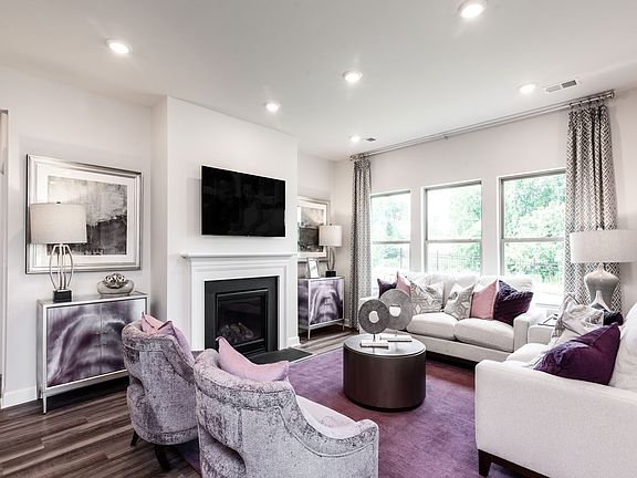 Nicholson floorplan as modeled at Larkhaven Hills.