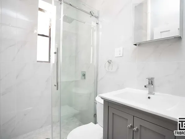 1719 East 8th Street image 7 of 7