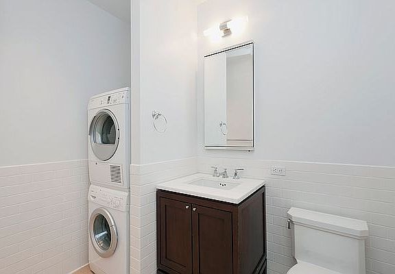 3rd image of 1 Hanson Pl APT 11A
