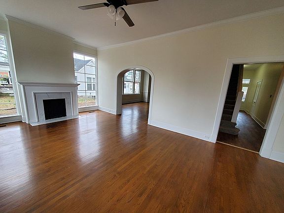3rd image of 57 E Mississippi St