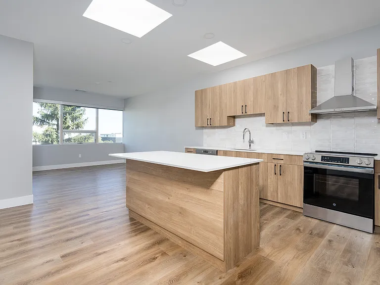 Lindsey Living — Photo 10