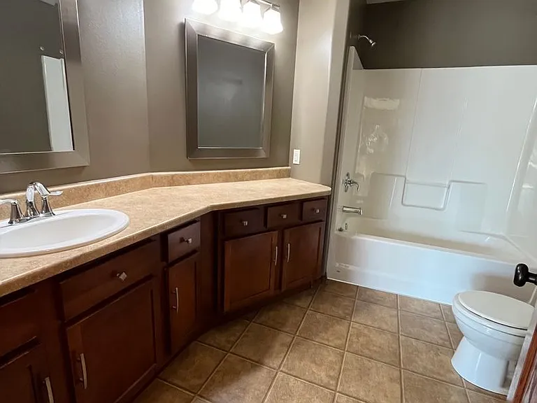 7913 W 48th St — Photo 28