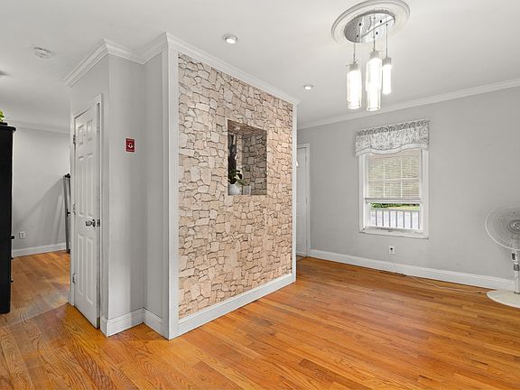 2nd image of 114 Cogswell St