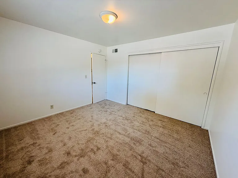 203 W Benjamin Holt Dr — Photo 13