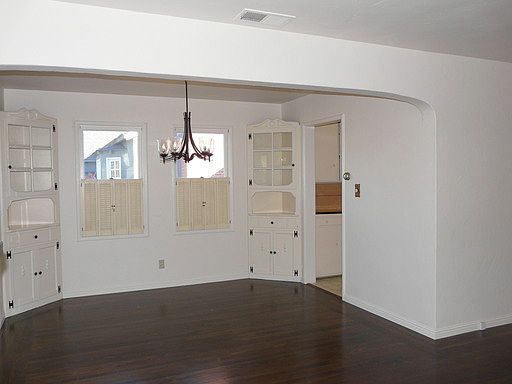 4th image of 1422 Vista Ave
