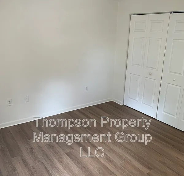 1736 E Mulberry Dr — Photo 6