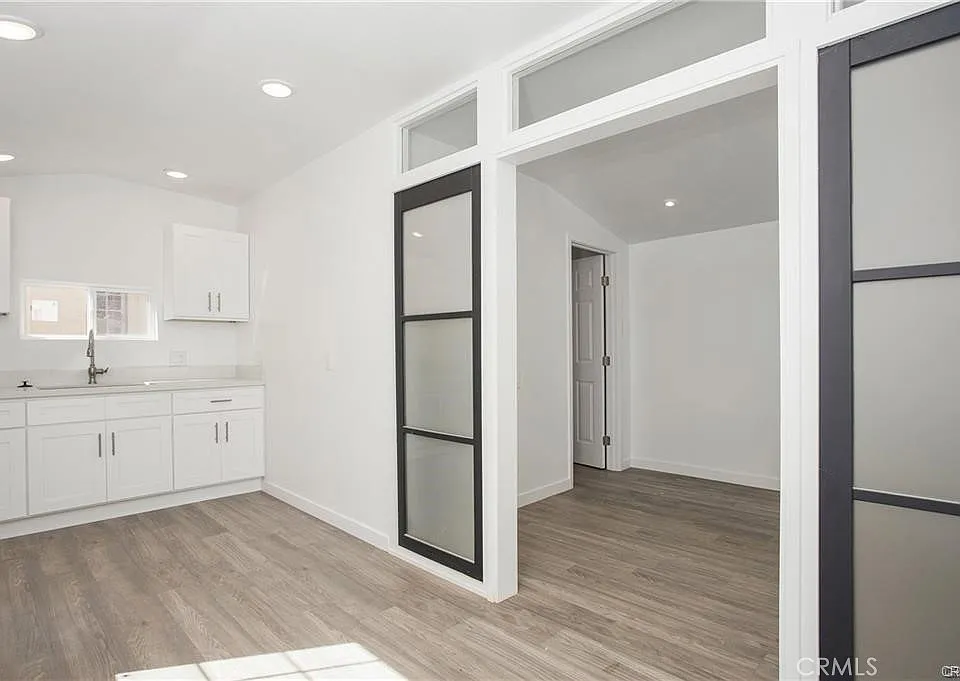 251 Avenida Del Mar #B