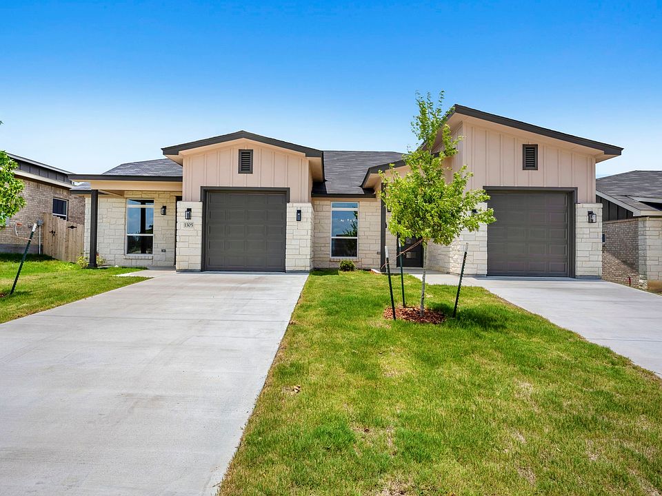 1st image of 1305 Lone Pine Way