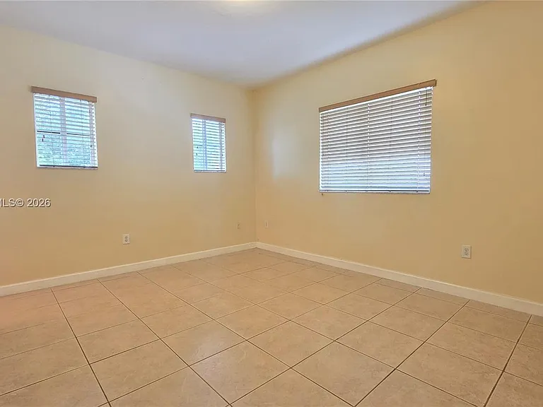 15743 SW 145th Ter — Photo 26