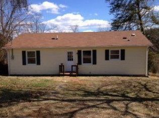 44 Oak Grove Cir, Moneta, VA 24121