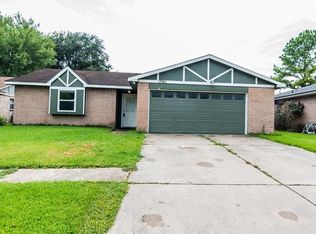 13911 Towne Way Dr, Sugar Land, TX 77498