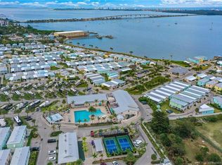 369 NE Wharf Way, Jensen Beach, FL 34957