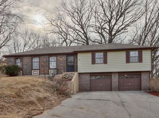 11207 NW Rush Creek Cv, Parkville, MO 64152