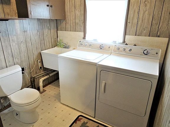 Powder & Laundry Room