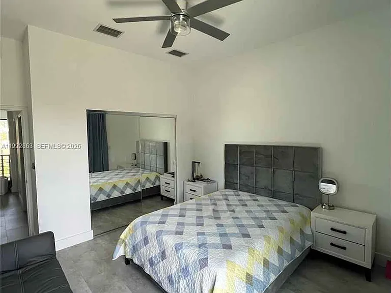 2342 McKinley St — Photo 8