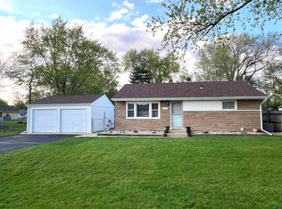 332 Langley Rd, Machesney Park, IL 61115