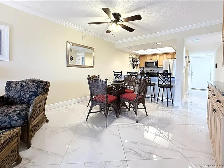 40 NE Plantation Rd #304 — Photo 3