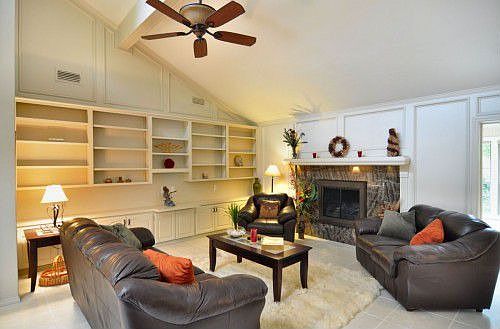 3rd image of 6741 Lake Shore Dr