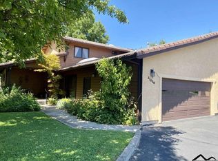 22036 Grove Cir, Red Bluff, CA 96080