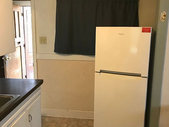 5th image of 803-805 1/2 Hornet St #805