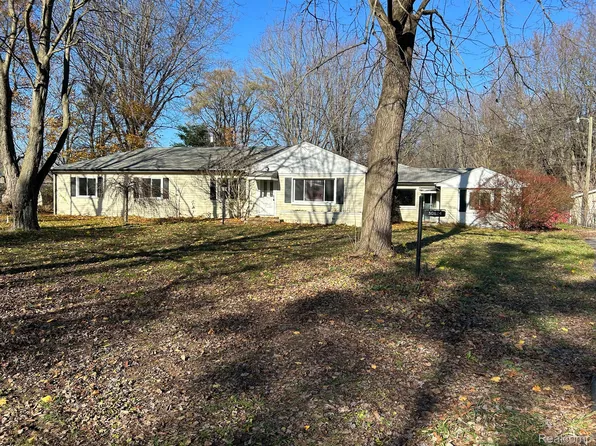 30614 Prescott St, Romulus, MI 48174