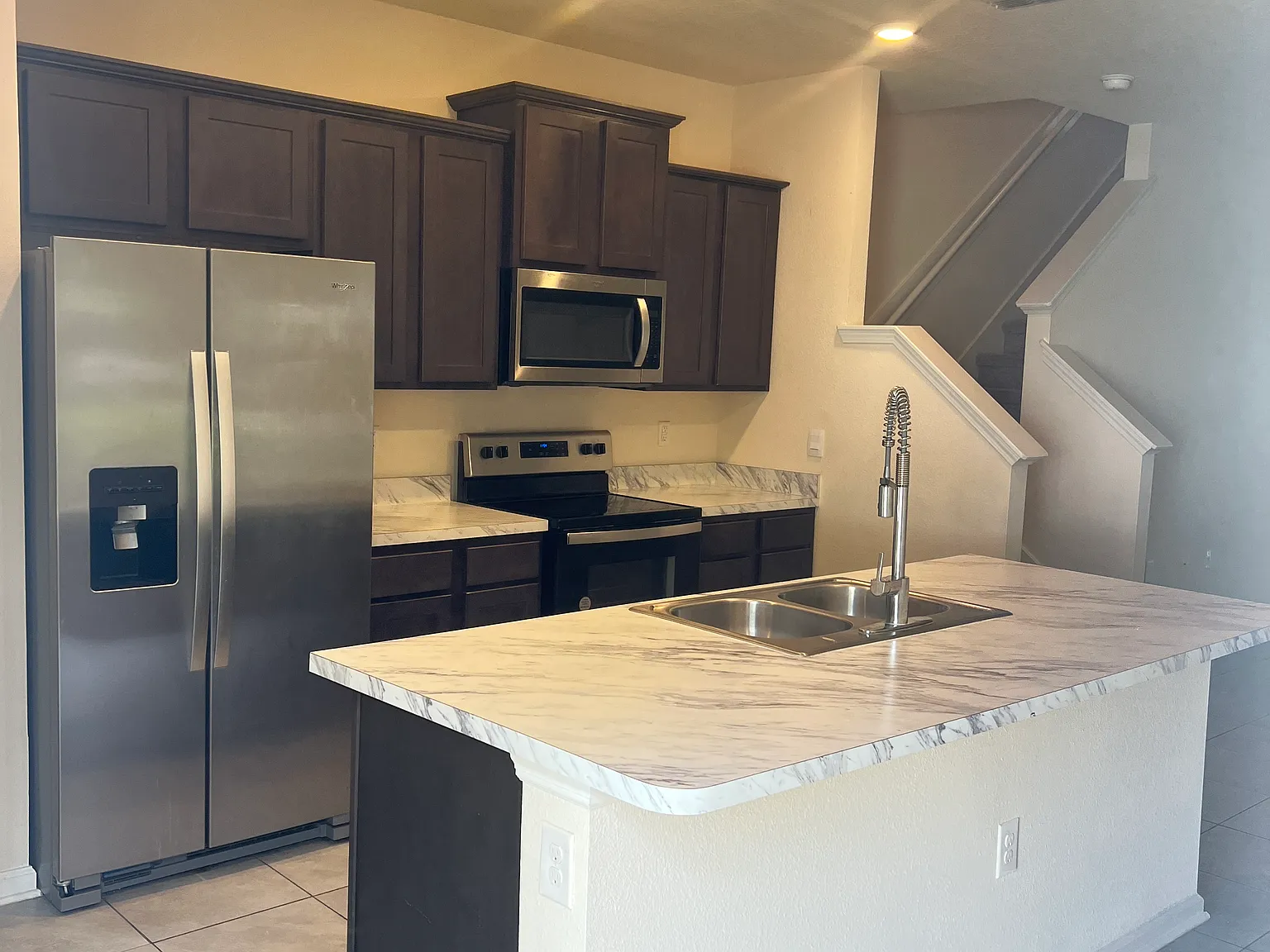 2 bed, 2.5 bath, 1110 sqft, $1,650 — Photo 4