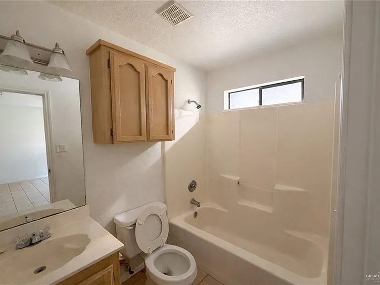 607 Gastel Cir #F — Photo 9