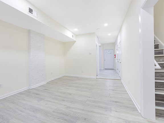 4th image of 88 Devon St