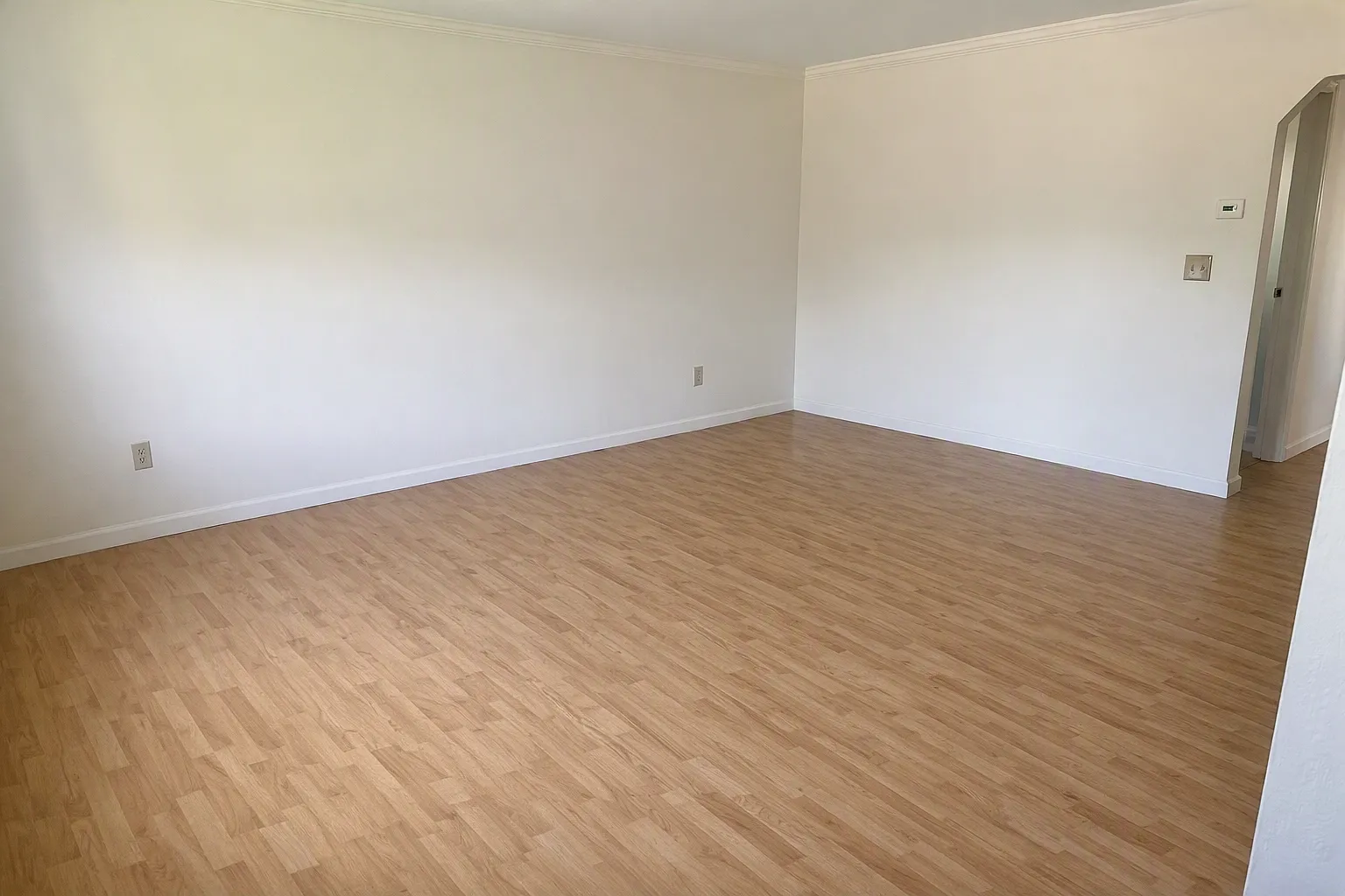 2 bed, 1.5 bath, 1338 sqft, $2,100 — Photo 2