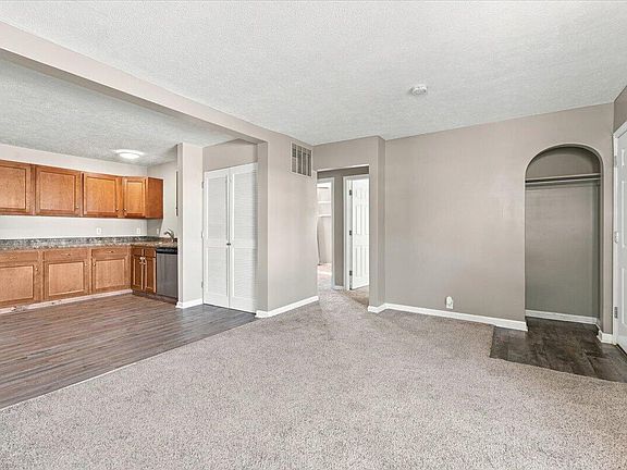 5th image of 1015 Pine St
