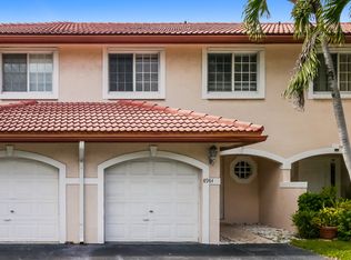 8984 NW 38th Dr, Pompano Beach, FL 33065