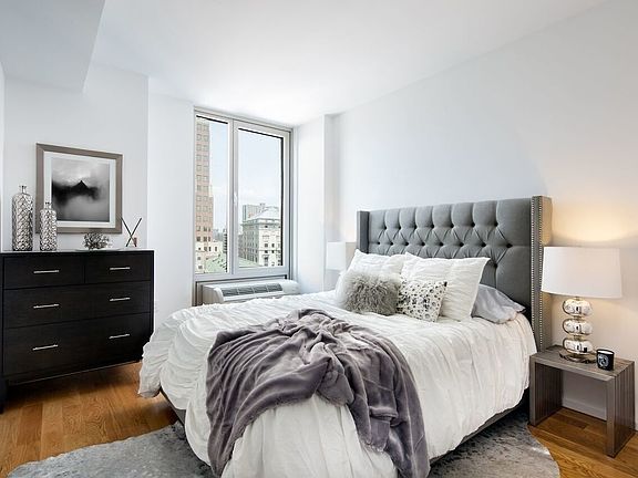 3rd image of 172 Montague St #B