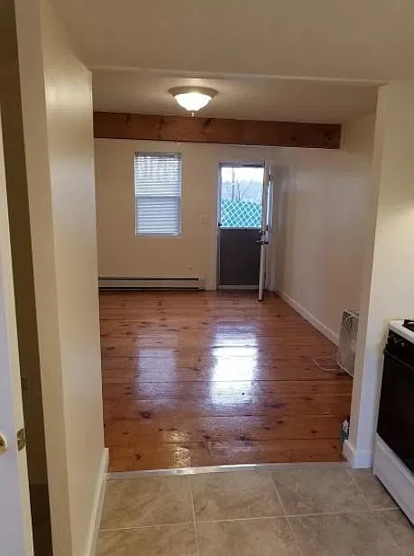 2 bed, 950 sqft, $2,200 — Photo 4