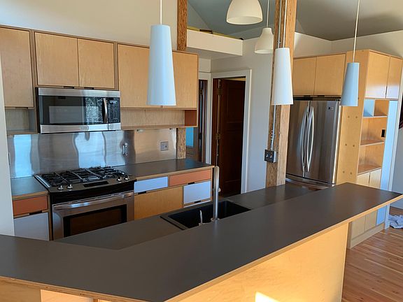 Kitchen & bar counter