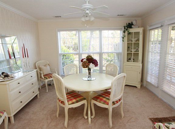 4th image of 282 Southbank Dr