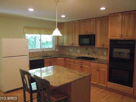 3rd image of 14403 Oakvale St