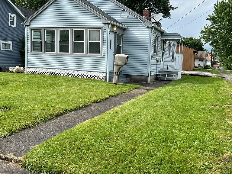 835 W College Rd — Photo 1