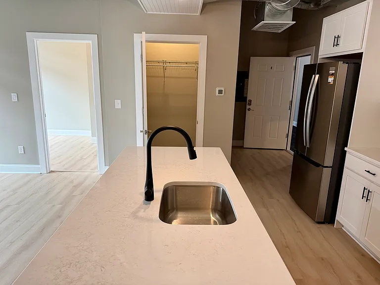 347-355 Main St #8 — Photo 5