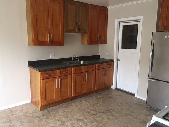 3rd image of 2409 41st Ave