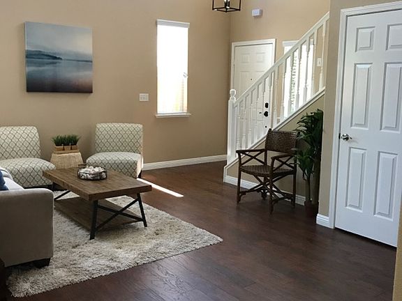 2nd image of 825 Bluewater Dr