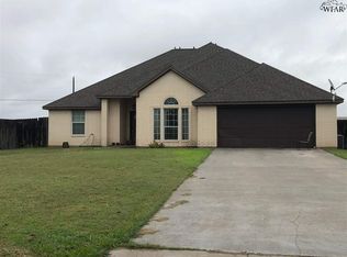 1407 N Victoria Ave, Iowa Park, TX 76367