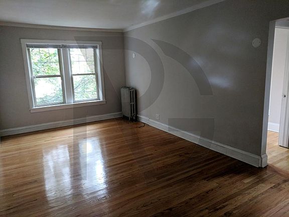 2nd image of 2100 W Ainslie St #A2110s1