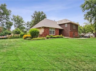 12801 Bristol Ave, Grandview, MO 64030