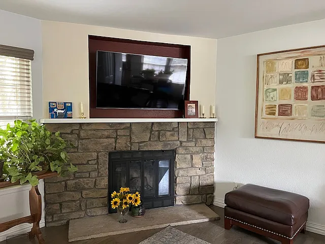 349 W Jamison Cir — Photo 2
