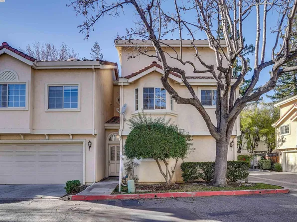 804 Bond Pl, Santa Clara, CA 95051