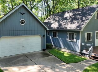 105 Raven Way, Roscommon, MI 48653